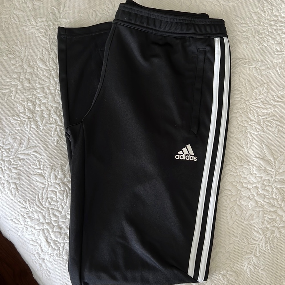 4 Pairs/Adidas Joggers